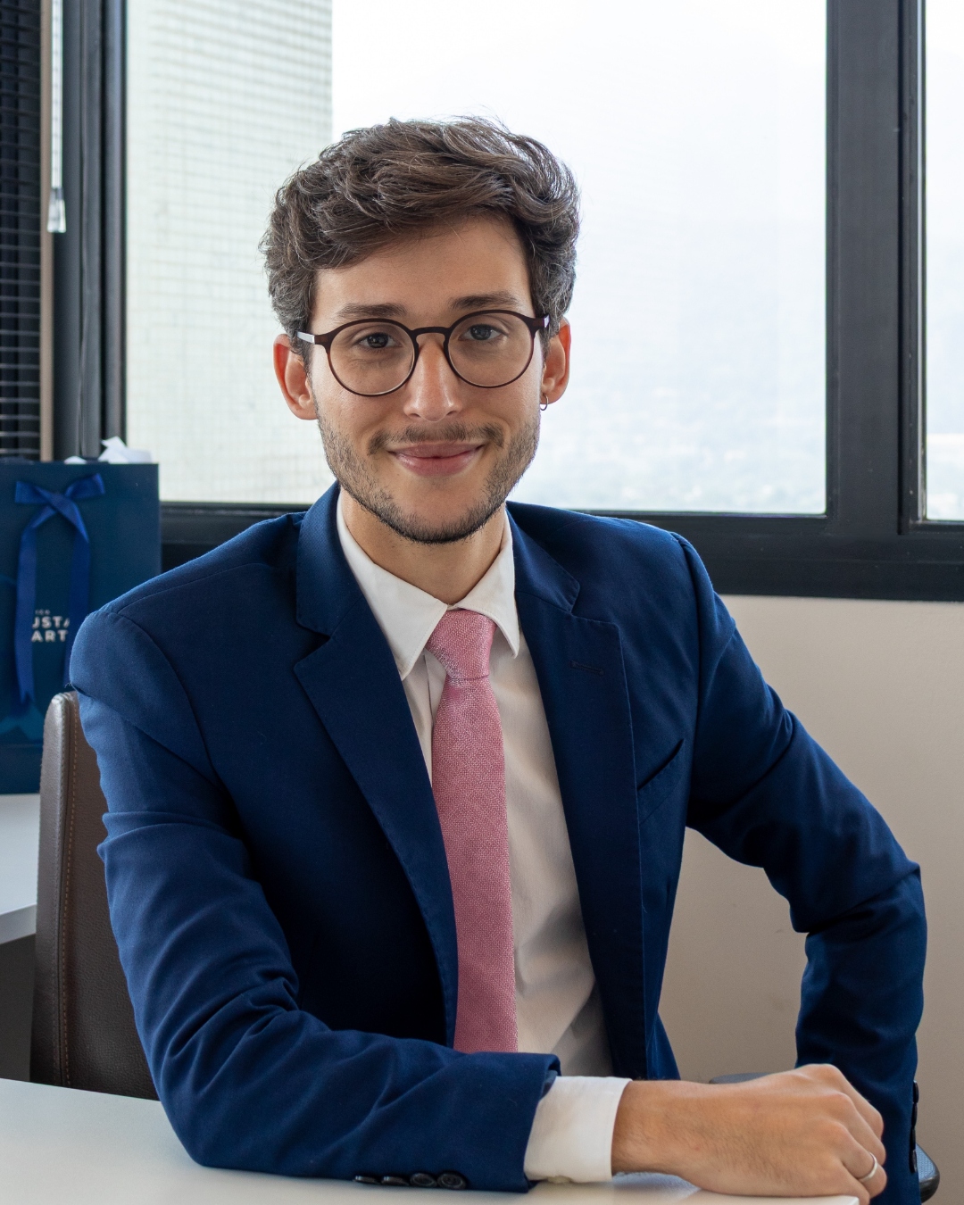 Dr. Gustavo Martins